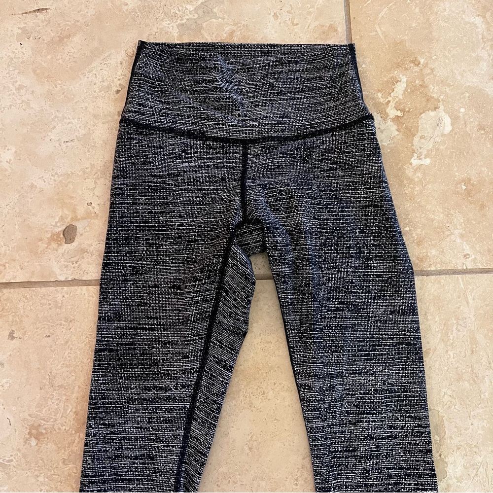 NWOT Lululemon Wunder Under Grey Black Leggings Size 4 - Picture 3 of 7